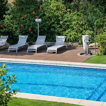 Апартаменты Cabril's Hills - Stunning With Pool & Sea Views Кабрилс