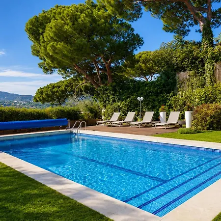 Cabril's Hills - Stunning With Pool & Sea Views *
