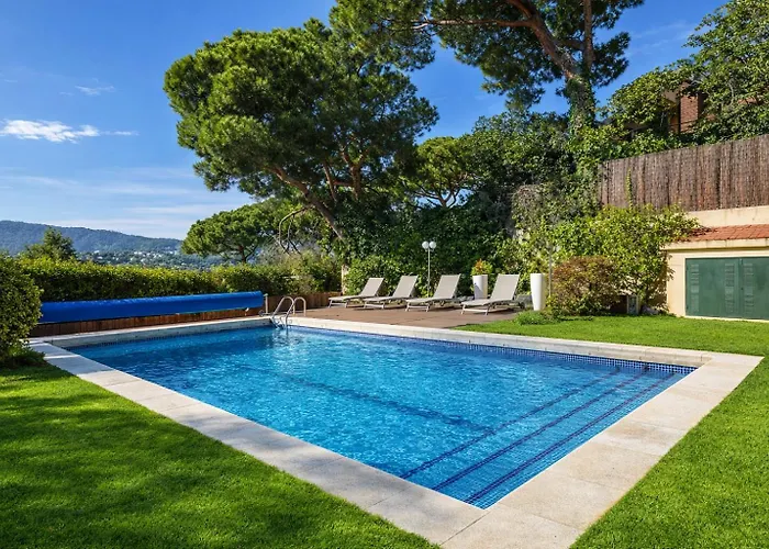 شقة Cabril'S Hills - Stunning Villa With Pool & Sea Views كابرايلس